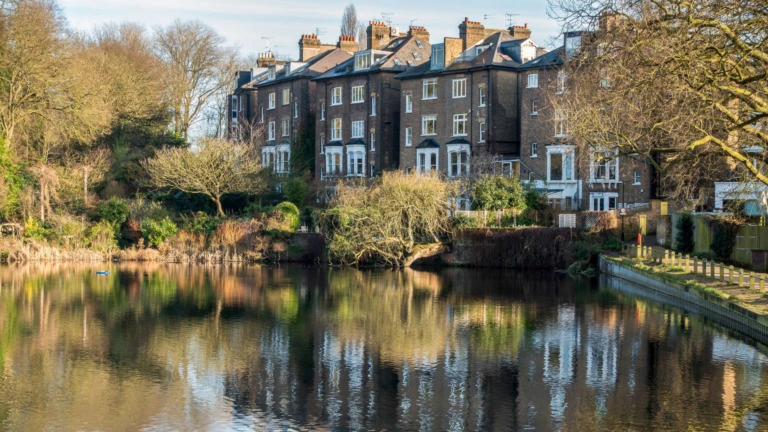 Exploring the Beautiful Architecture of Hampstead